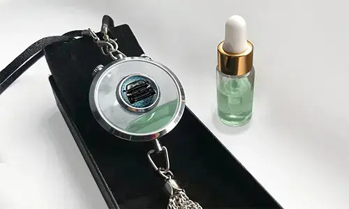 gallery-photo-car-air-freshener-metal-perfume-small-5