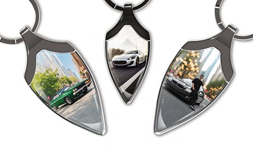 Schmaler Wappen-Schlüsselanhänger mit Auto-Foto für dich