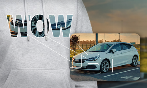 Lichtgrijze hoodie met WOW-tekst, letters gevuld met foto van auto, detail van Opel Astra ernaast te zien
