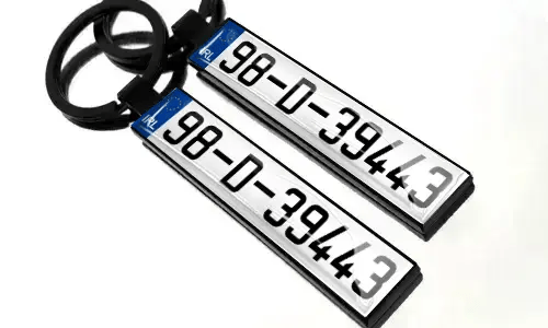 Plate number keychains with black key rings