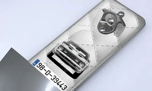 gallery-wall-bottle-opener-with-cap-cratcher-3