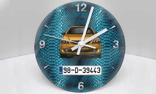 wanduhr mit foto auf dem Tisch wanduhr foto